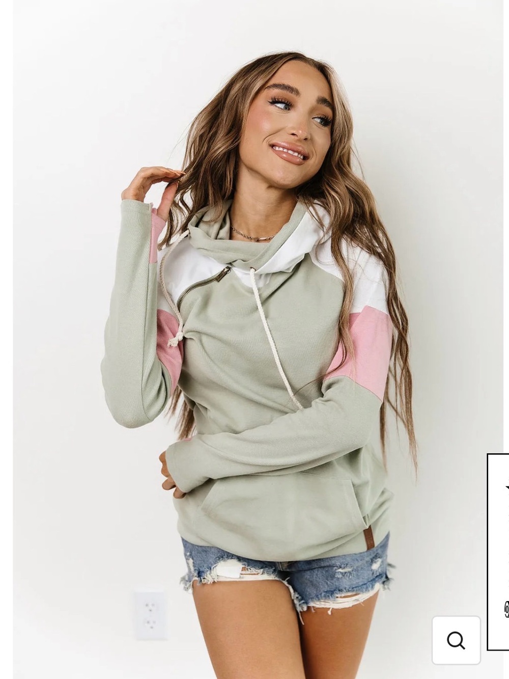 AMPERSAND AVE Doublehood Sweatshirt - Busy Weekend